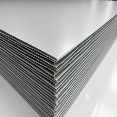 Powszechnie stosowane i lekkie plastikowe płytki faliste